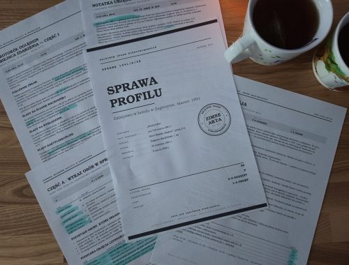 Pomysł na rocznicę ślubu w domu: wieczór we dwoje z zagadką kryminalną